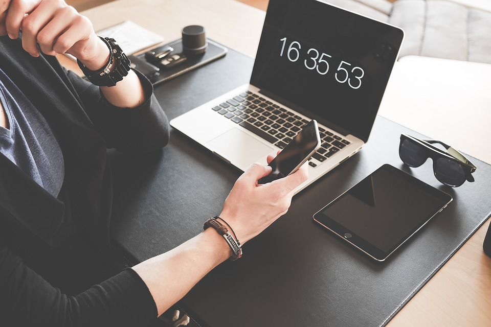 4 Características que requieres para ganar dinero vía online con 0 capital
